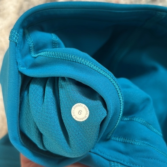 Lululemon Pace Rival High-Rise Crop 22" in Hawaiian Blue - Picture 8 of 12